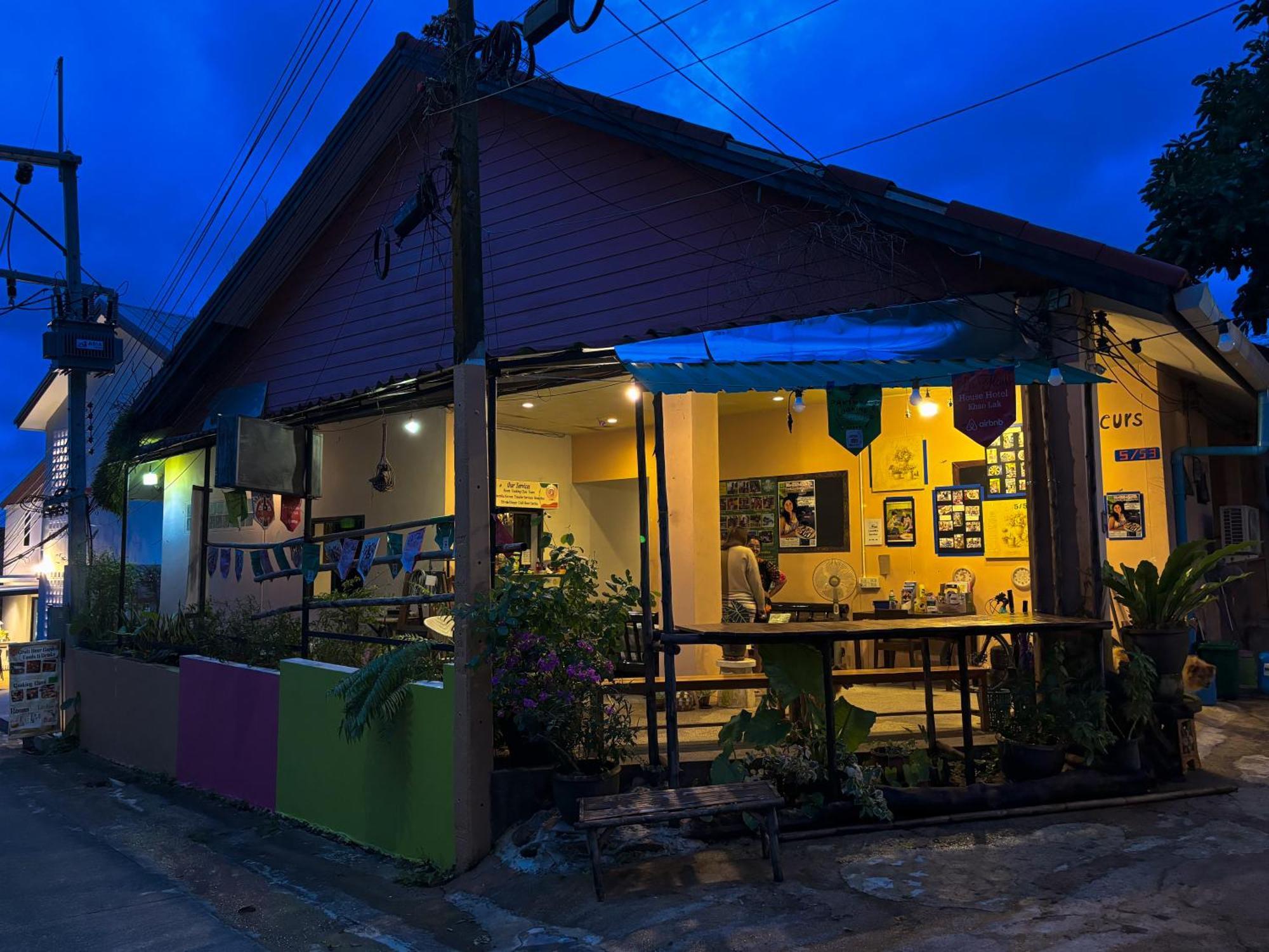 Les Fleurs House Bed & Breakfast Khao Lak Exterior photo