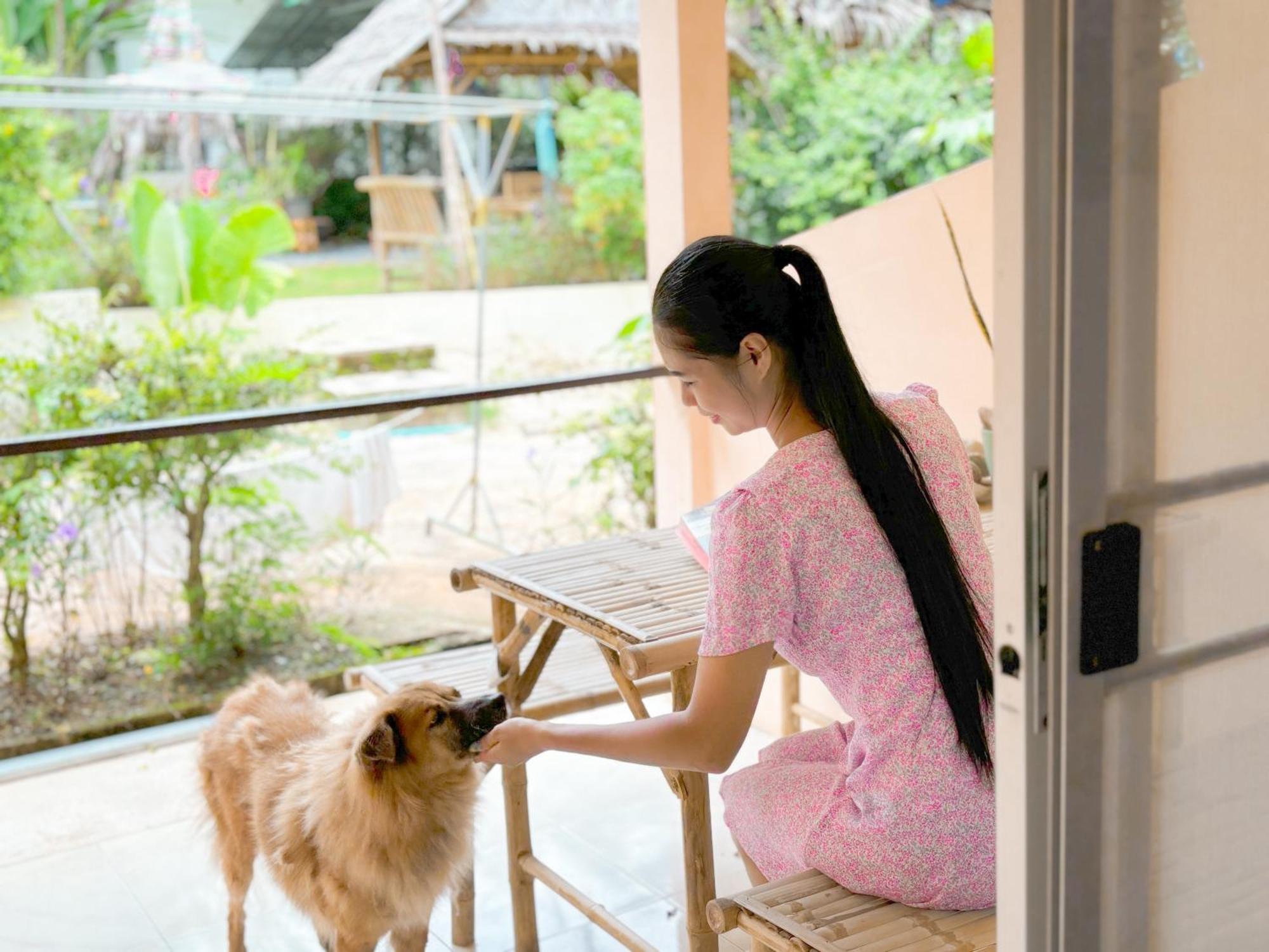 Les Fleurs House Bed & Breakfast Khao Lak Exterior photo