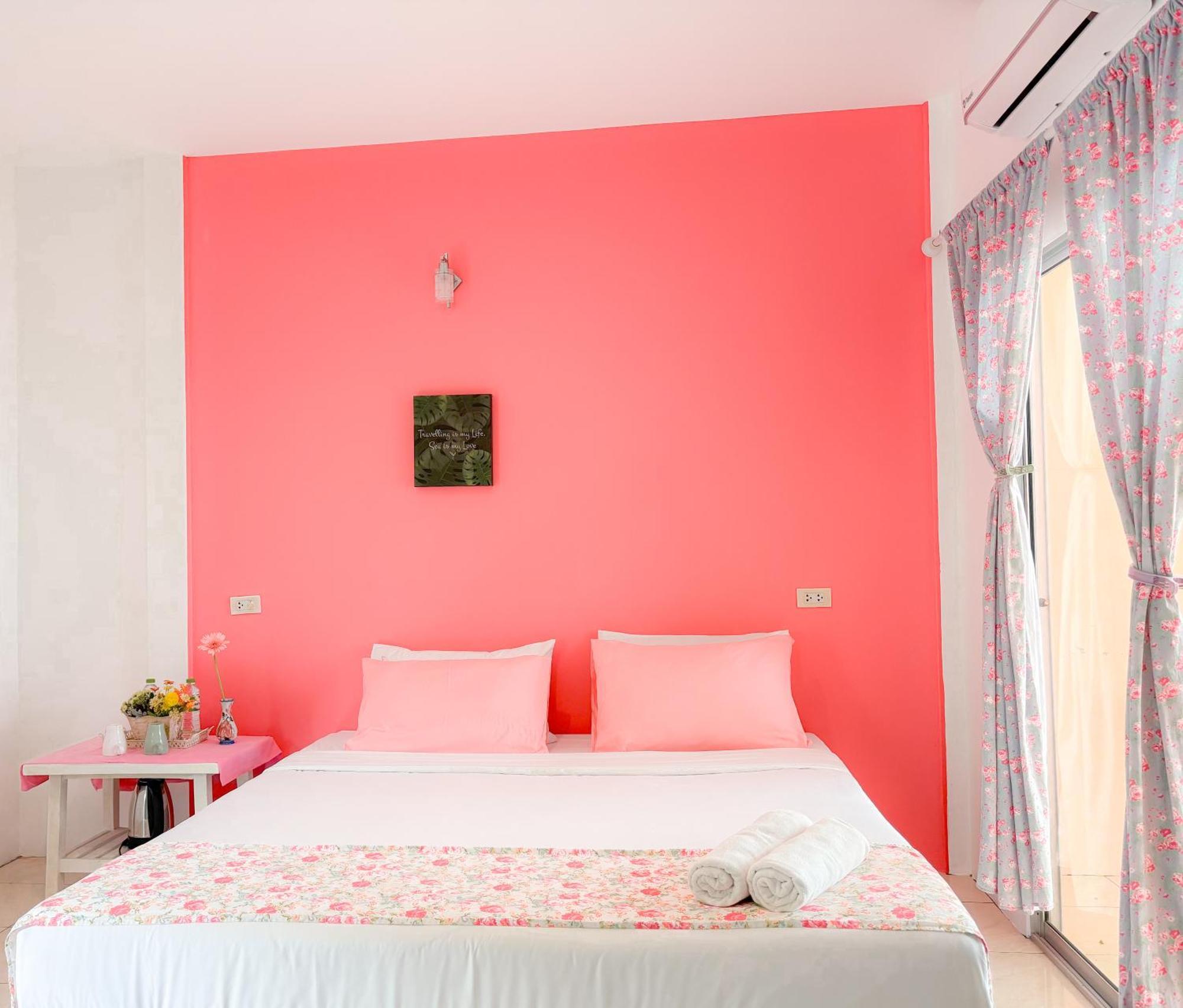 Les Fleurs House Bed & Breakfast Khao Lak Exterior photo